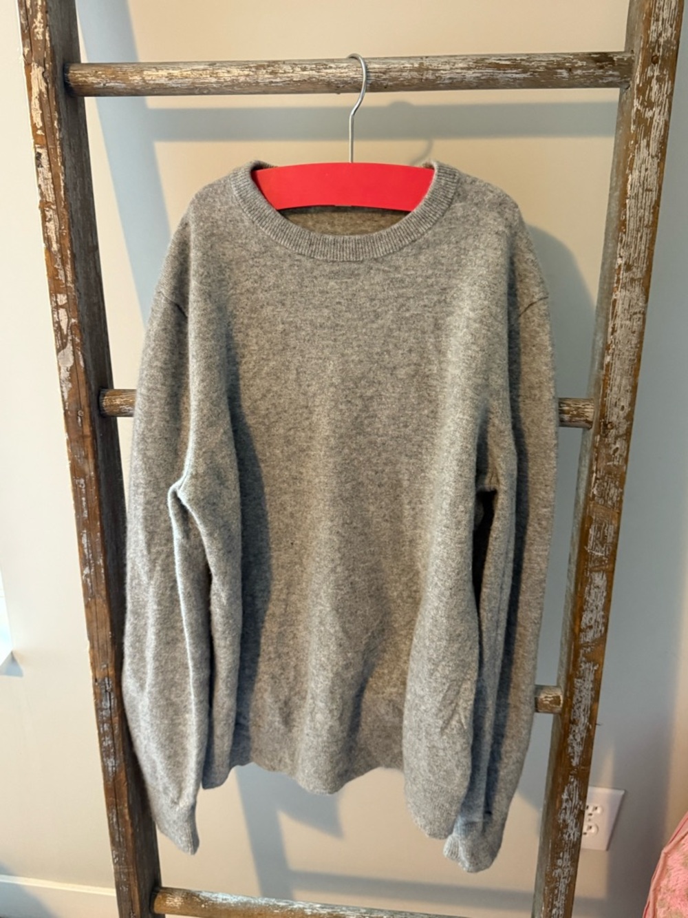 Everlane Men's Light Gray Crewneck Sweater